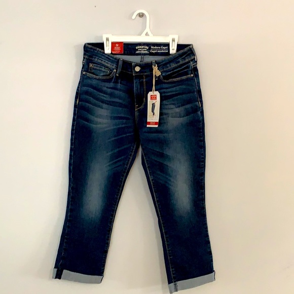 Levi’s Modern Cropped Jeans - Picture 5 of 8